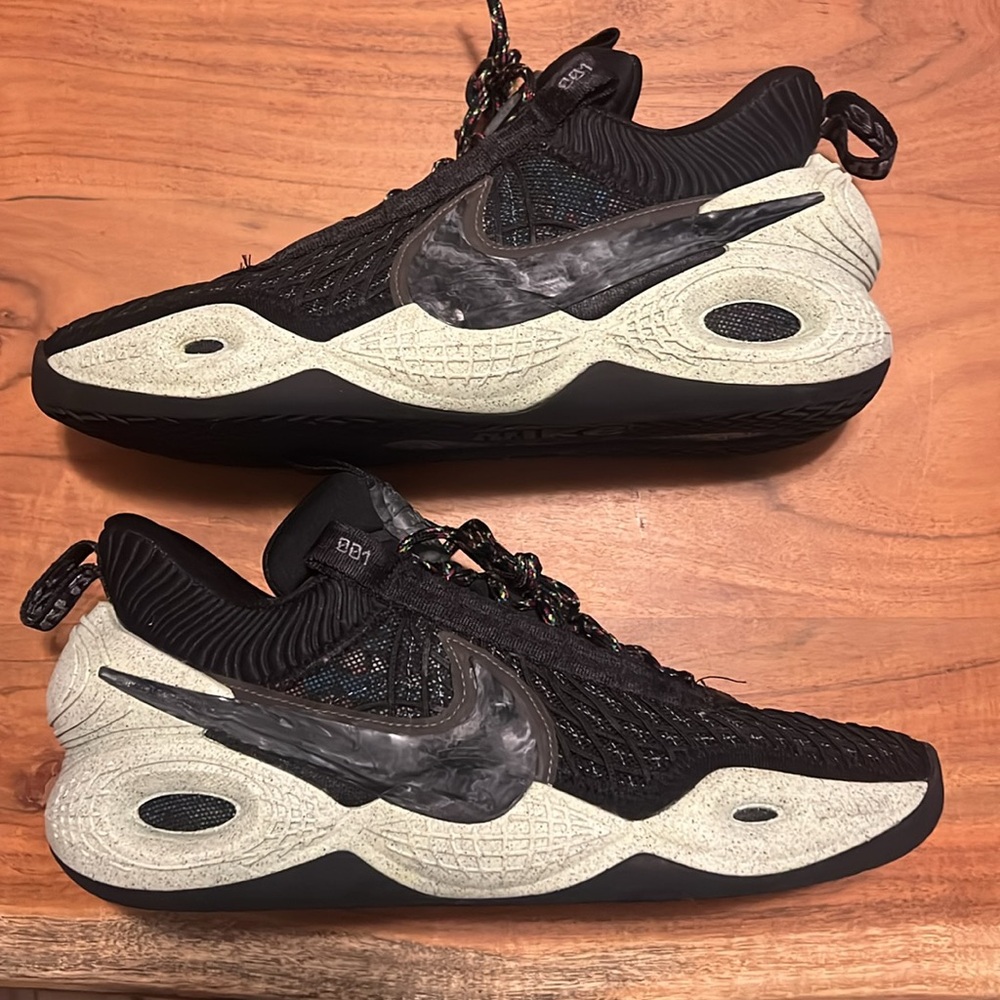 Nike Cosmic Unity - Picture 2 of 5